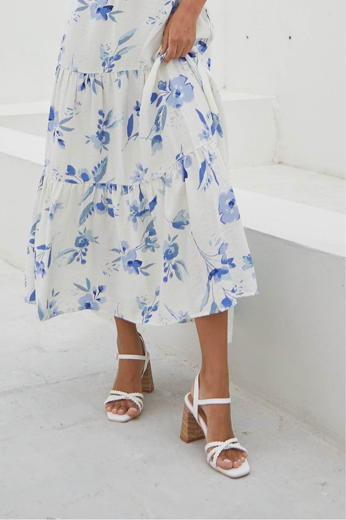 ARI HEELS / BLANCO