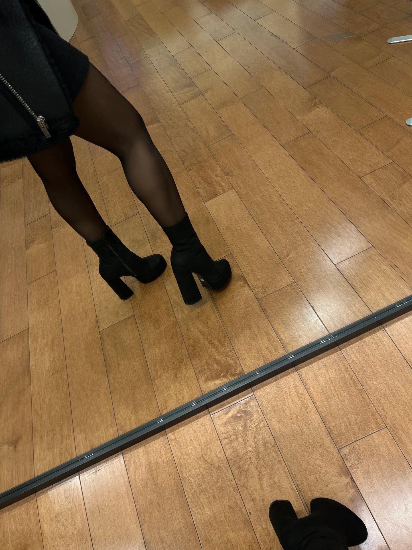 KENDALL BOOTS / GAMUZA NEGRO