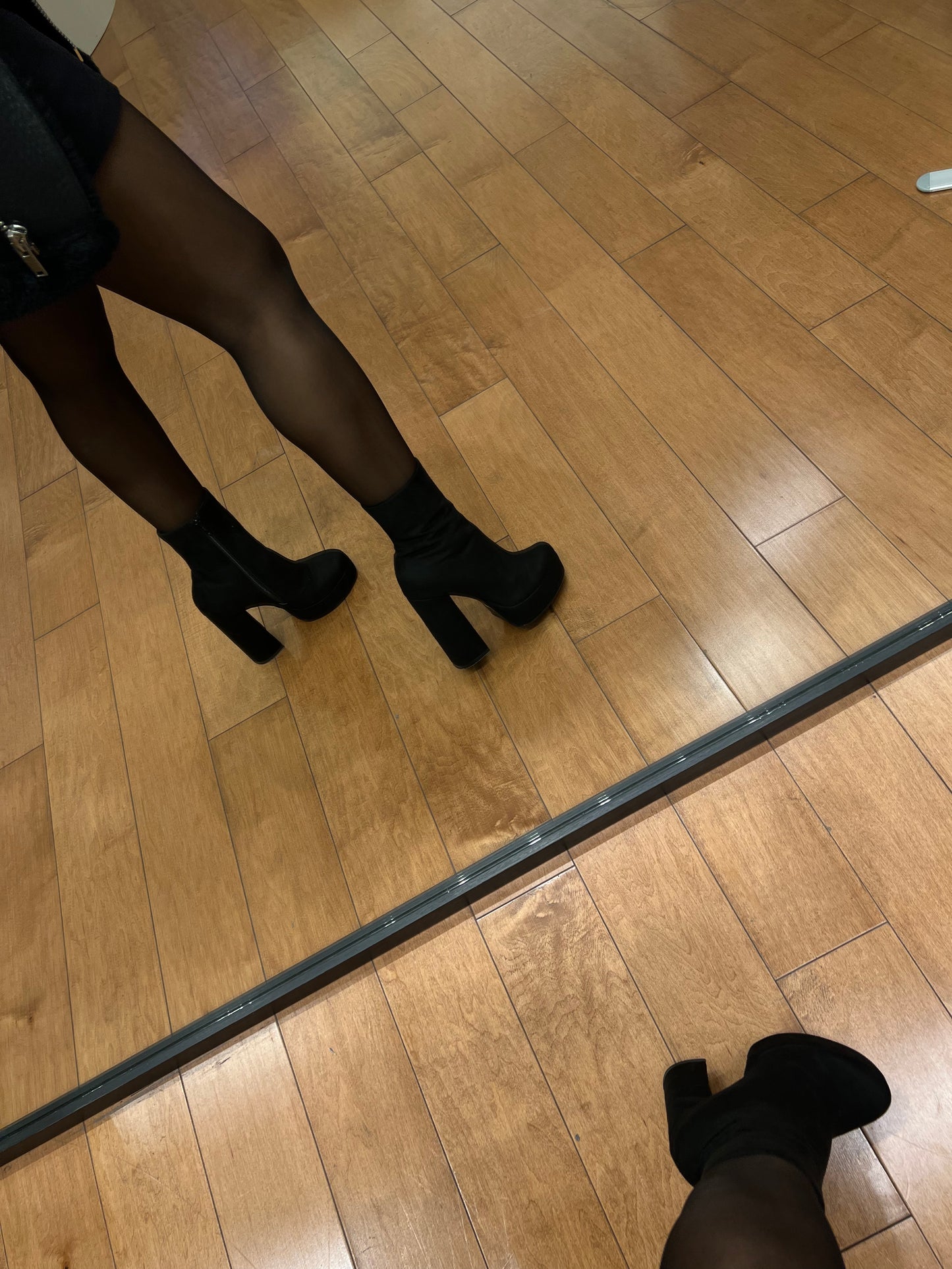 KENDALL BOOTS / GAMUZA NEGRO