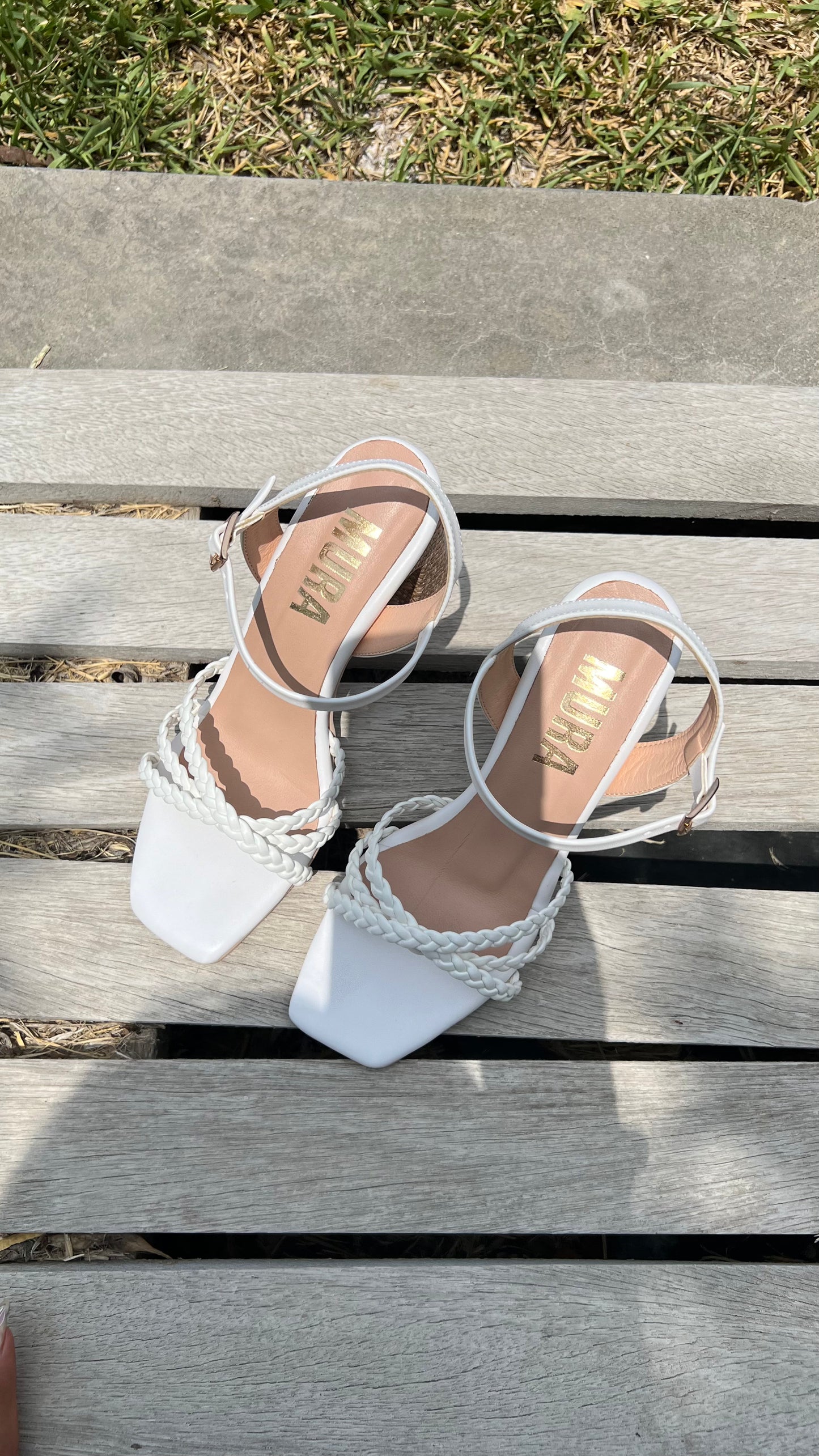 ARI HEELS / BLANCO