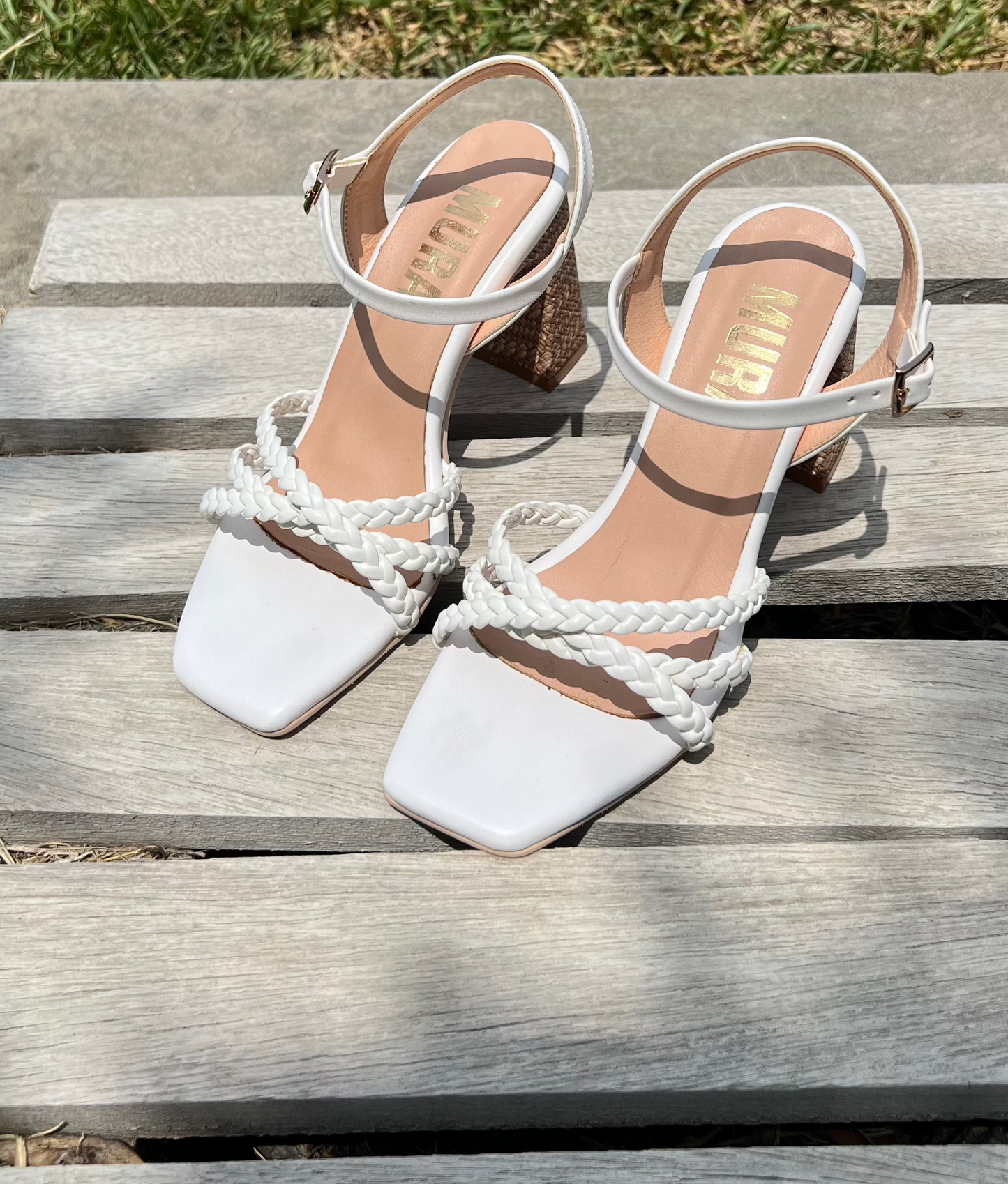 ARI HEELS / BLANCO