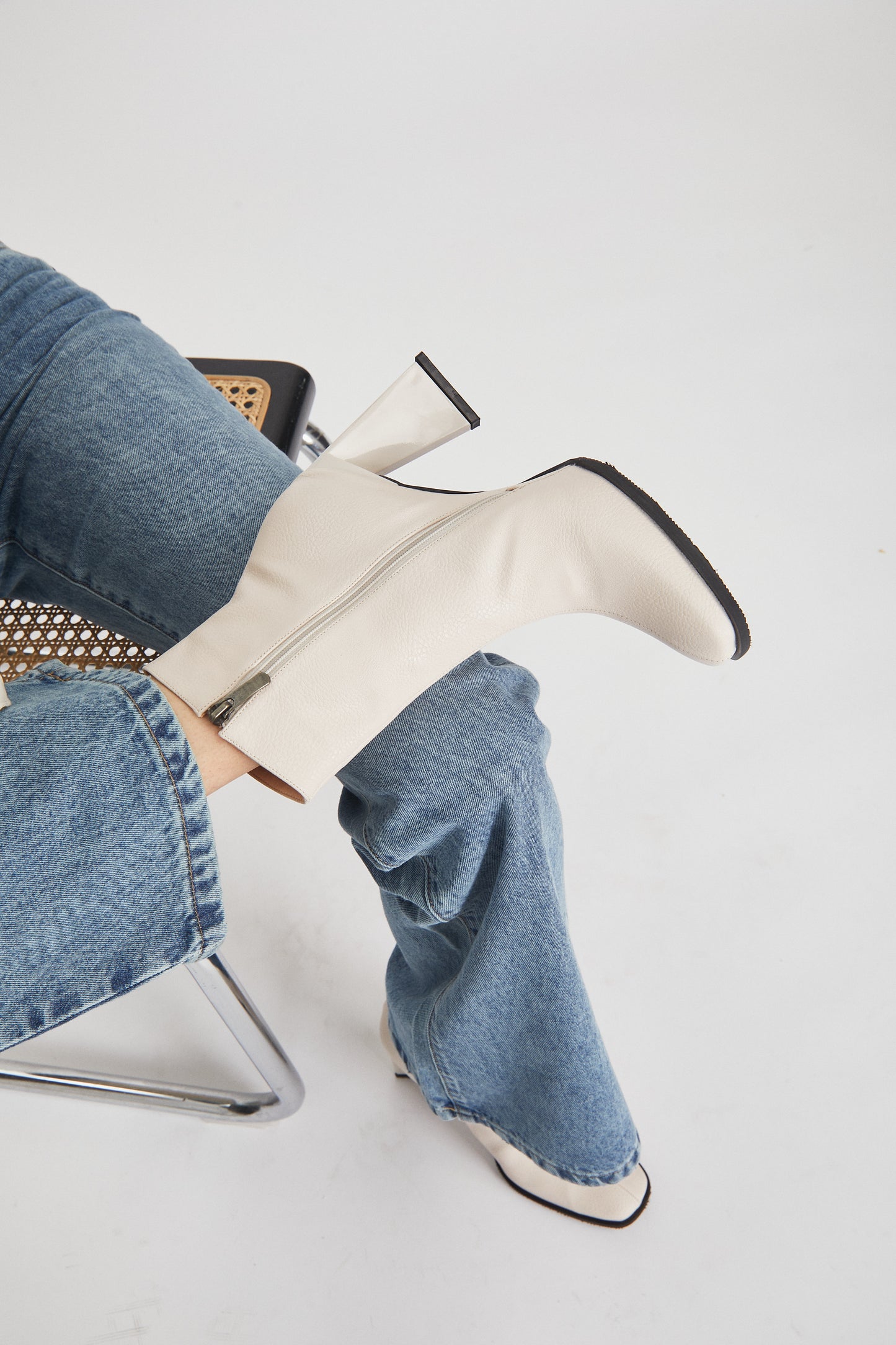 JENNER BOOTS / BONE