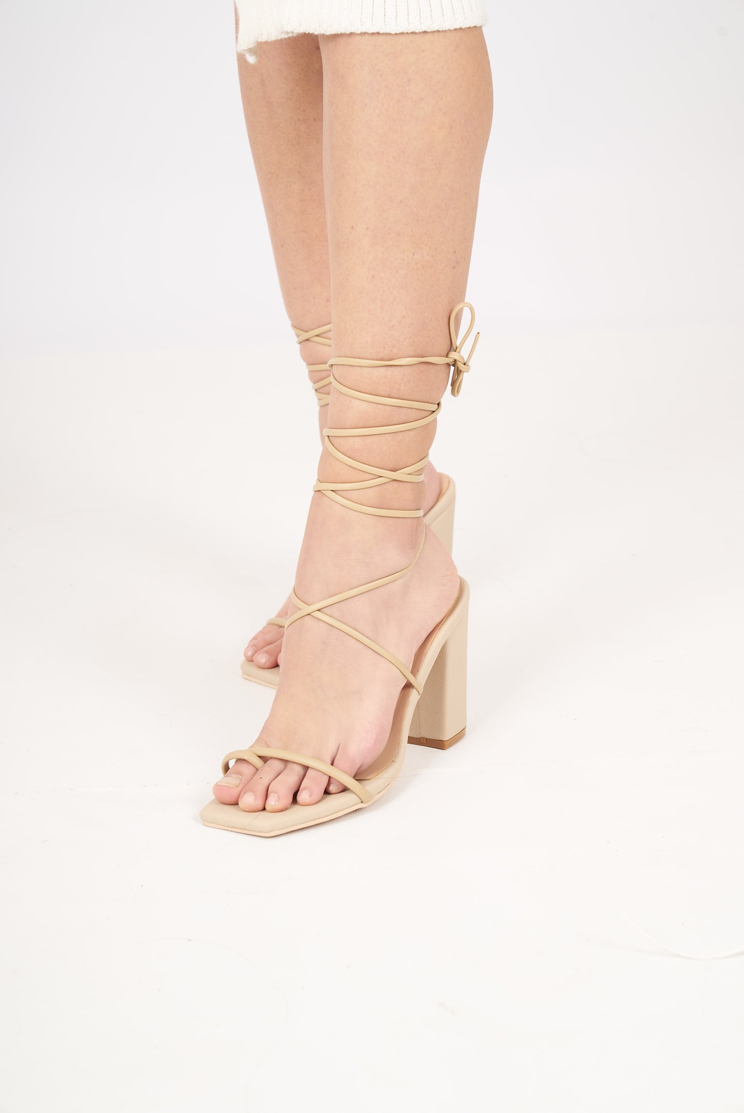 ALMENDRA HEELS / BEIGE
