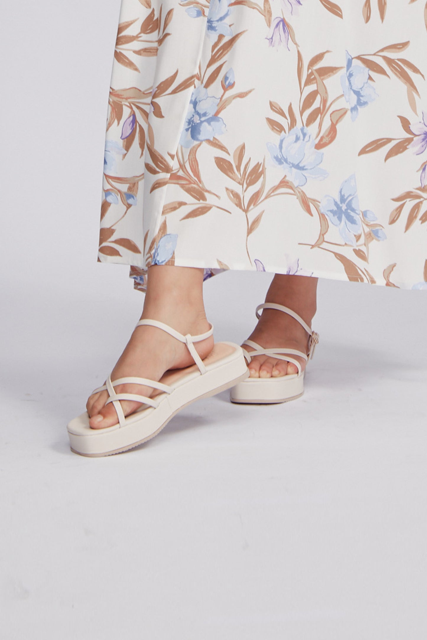 ARI SANDALS BONE