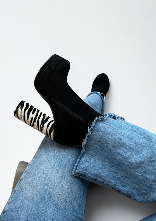 CLOE BOOTS / BLACK