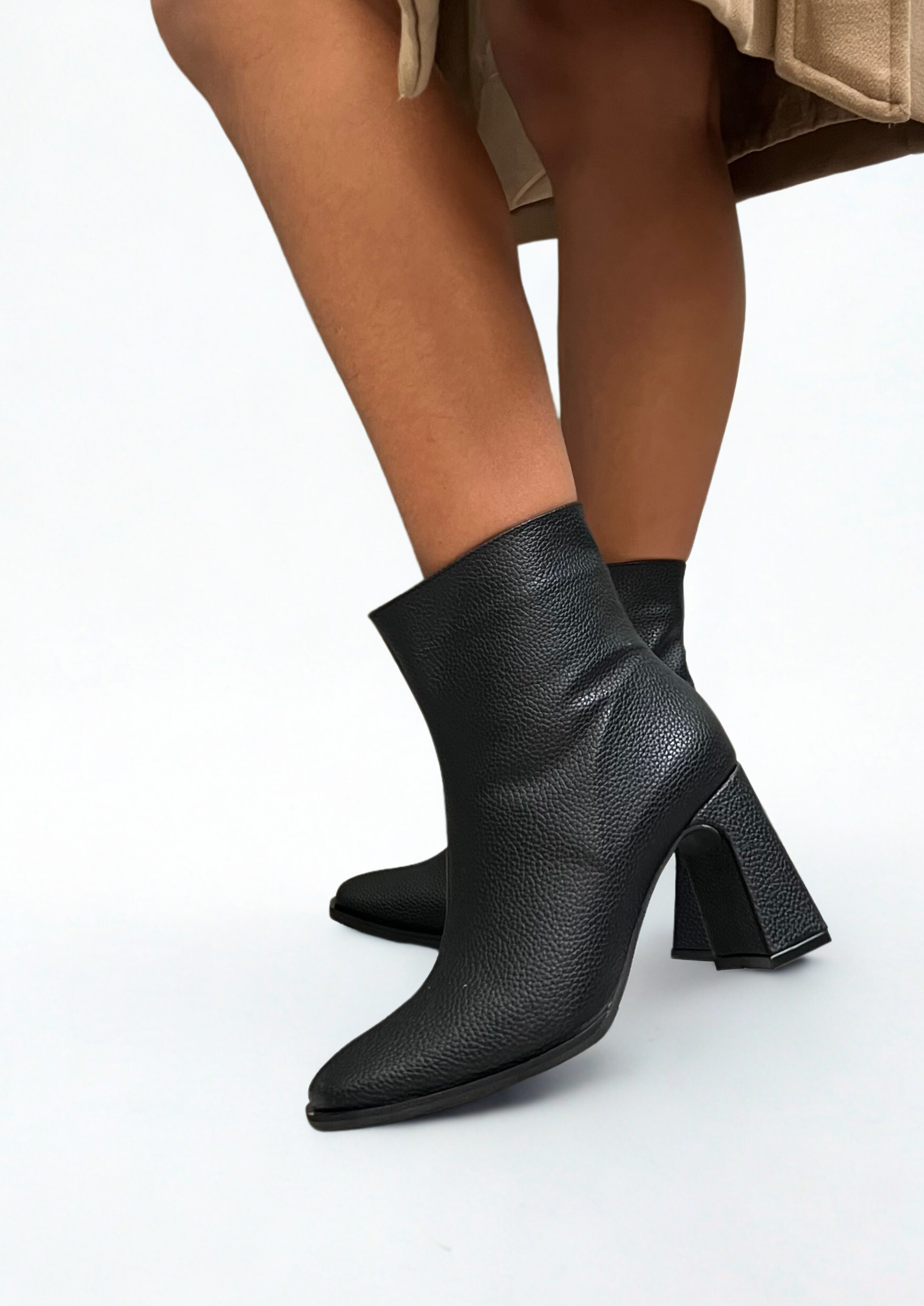 ALESSA BOOTS - NEGRO