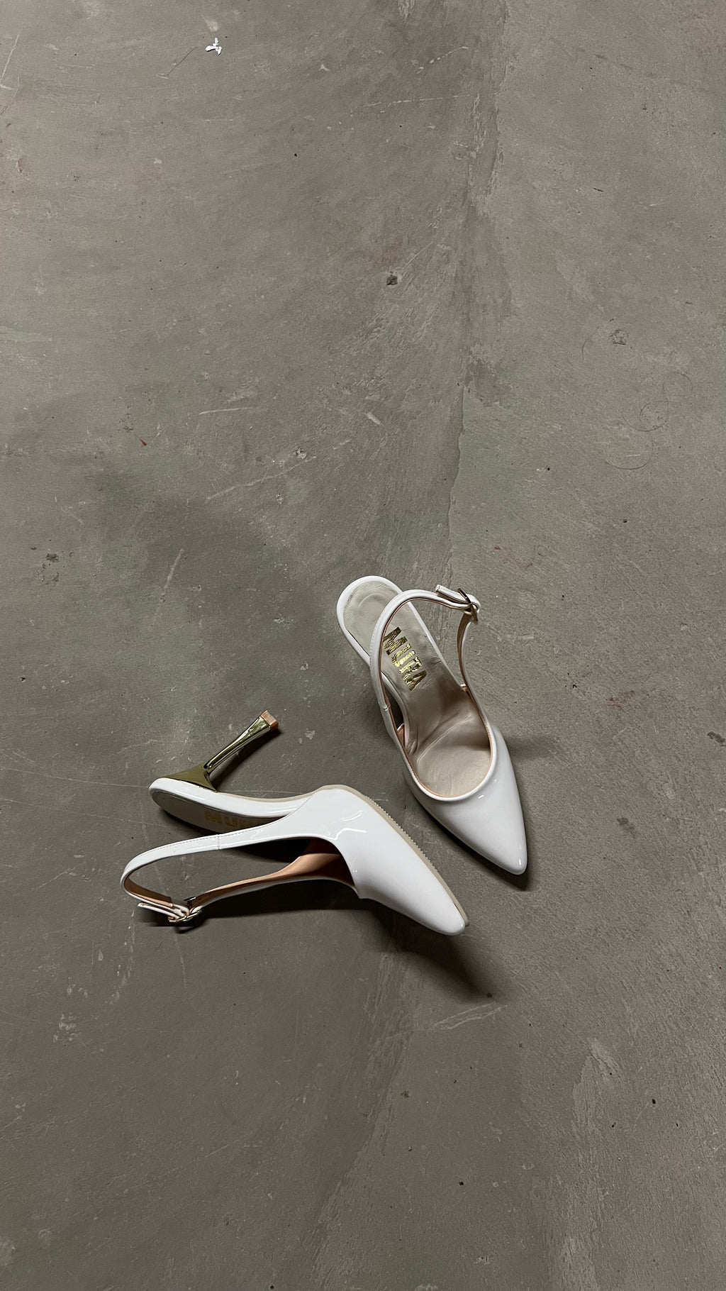 VIVIENNE STILETTOS / WHITE