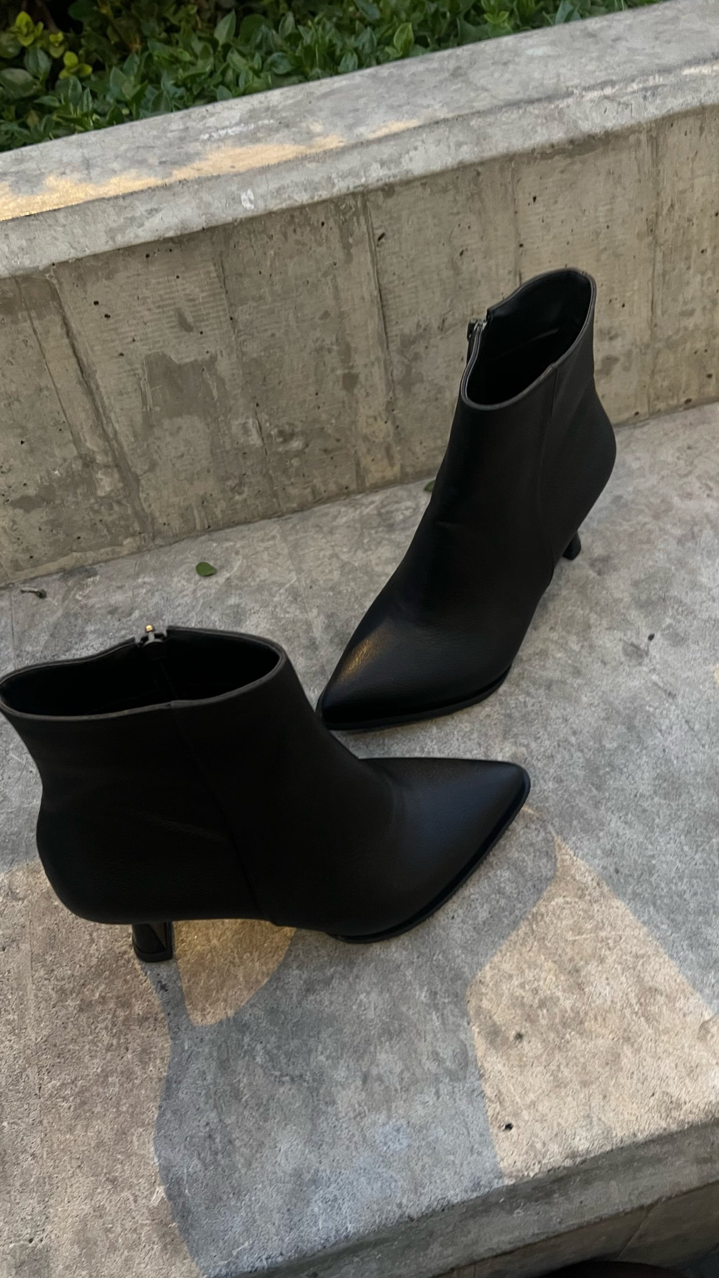 BEKI BOOTS - BLACK