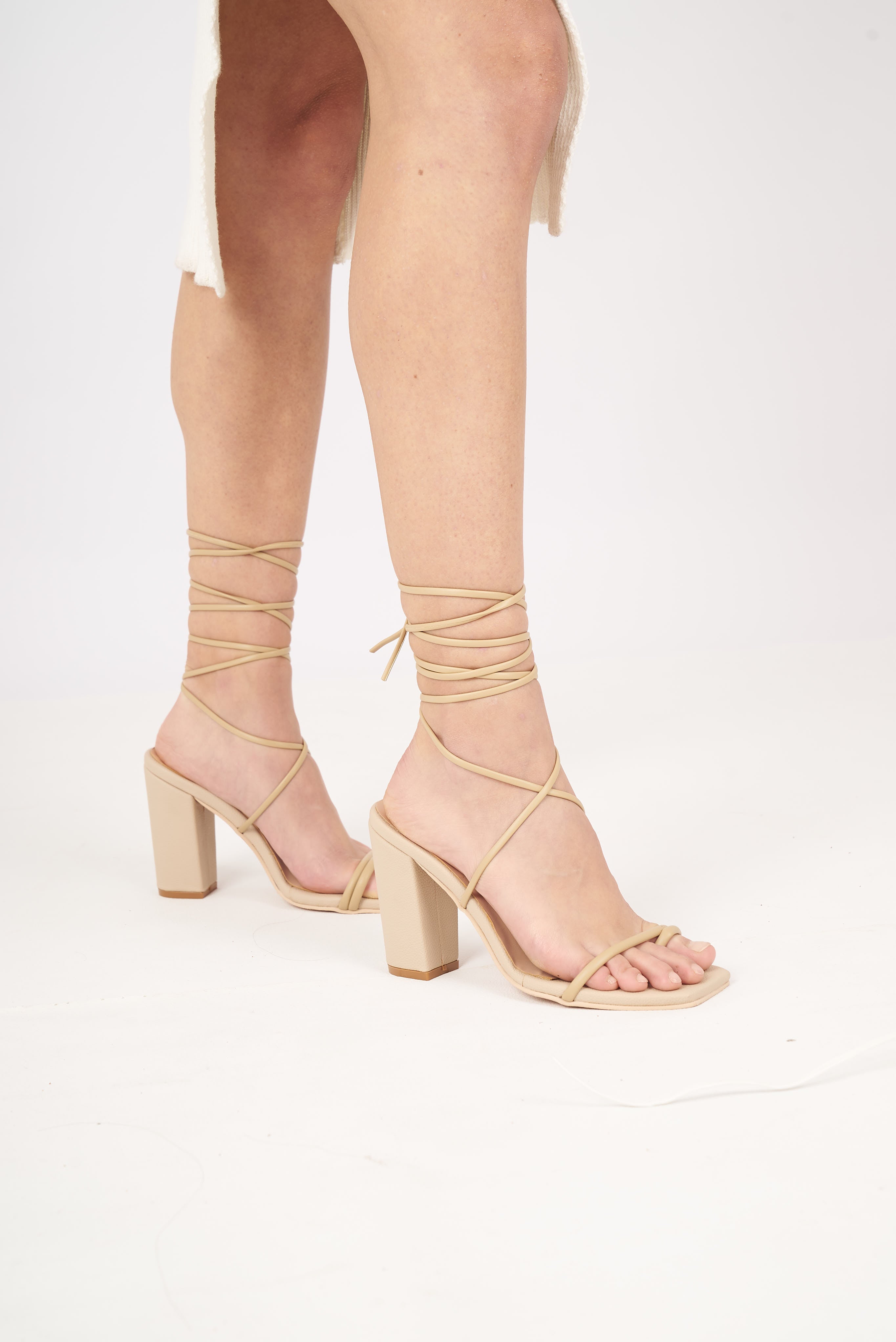 ALMENDRA HEELS / BEIGE