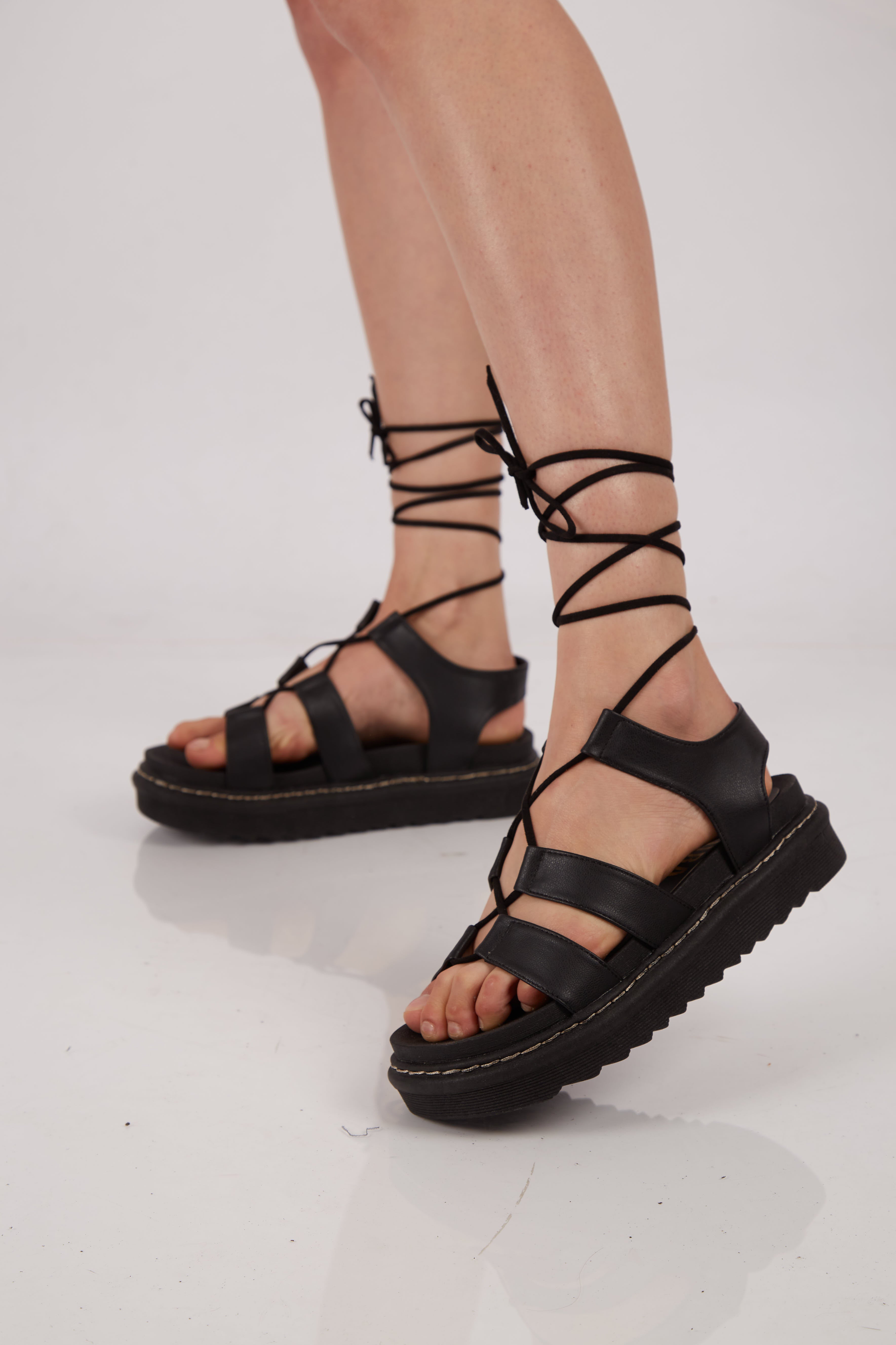 POLLY BLACK SANDALS